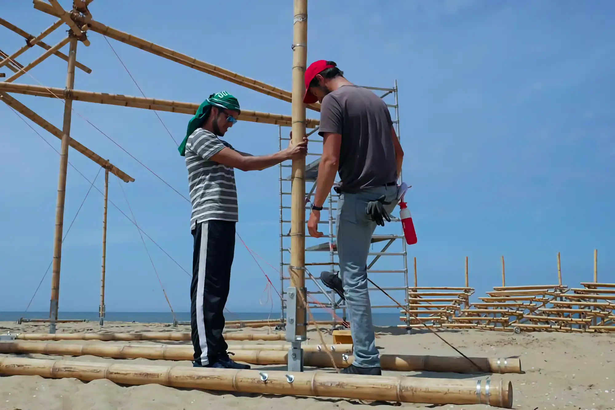 Assembly of the Mobile Bamboo Theatre at the Beach