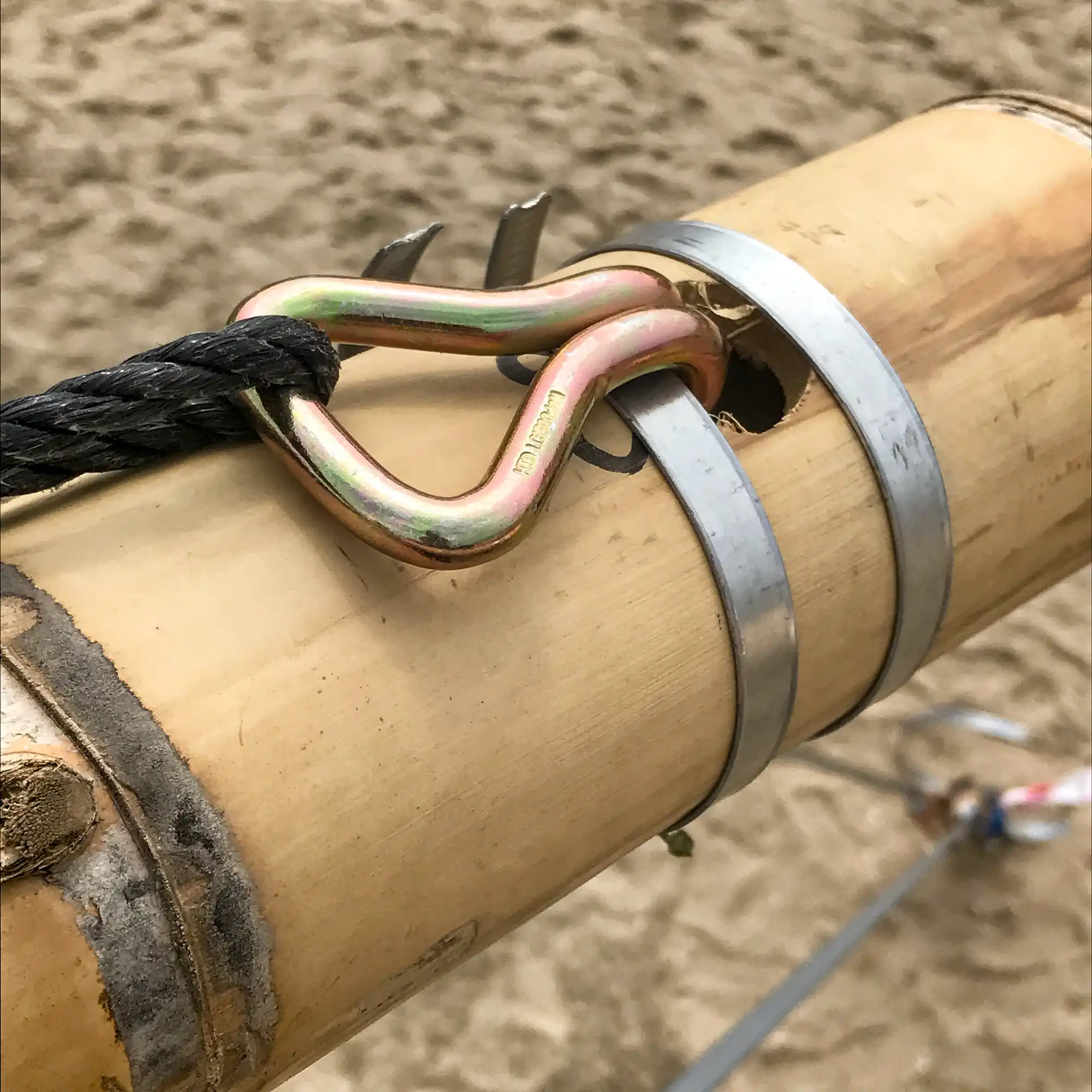 Assembly of the Mobile Bamboo Theatre at the Beach