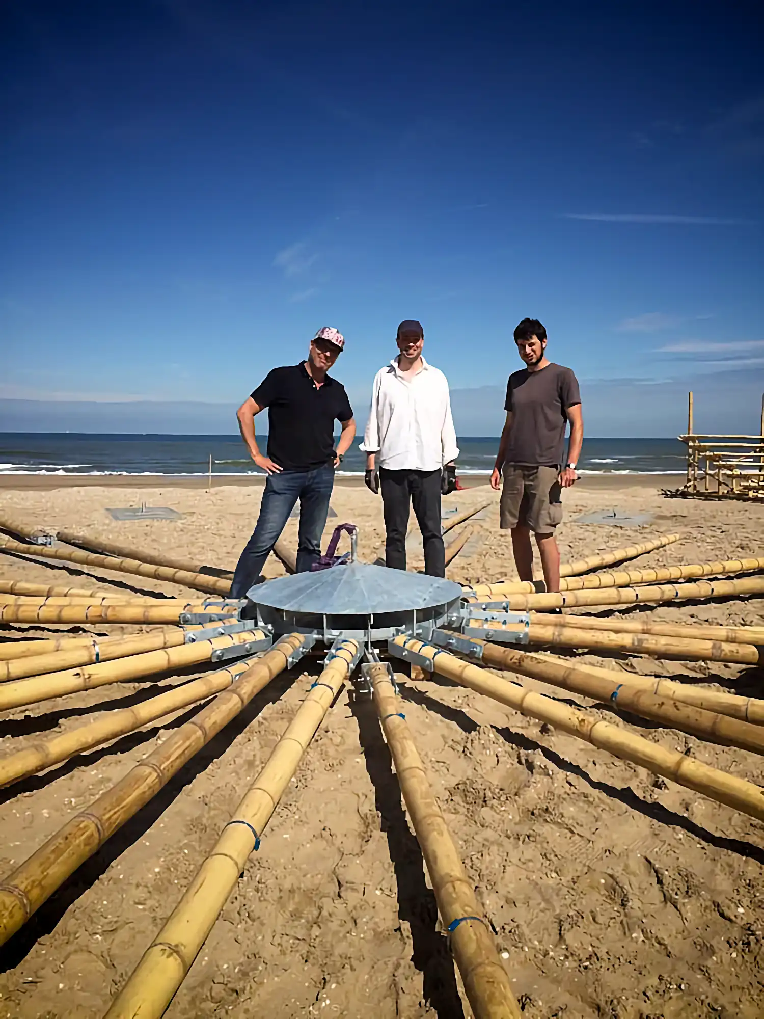 Custom steel crown joinery system for structural Guadua bamboo poles