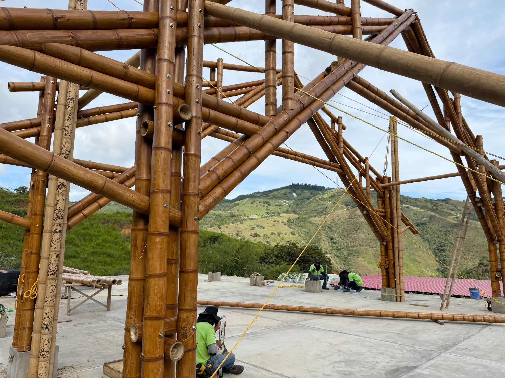 Technical details of joints and connections in bamboo trusses