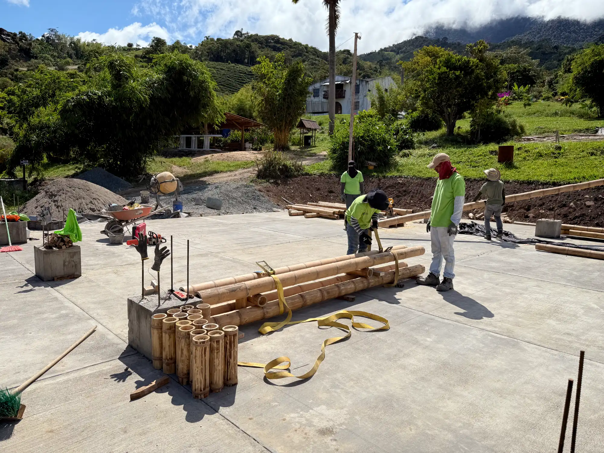 Prefabrication of structural columns for the guadua bamboo pavilion
