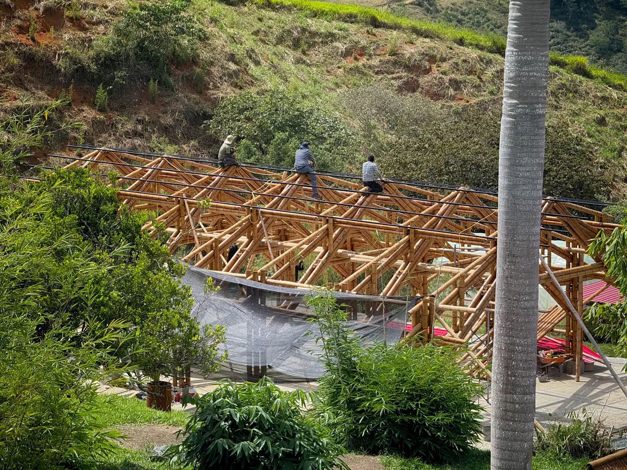 Installation of steel tubes for structural roof support