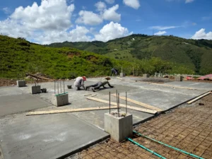 Installation of reinforced concrete slab for industrial floor