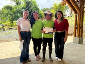 Guadua Bamboo SAS Shares Its Award with a $500,000 COP Bonus for Each Team Member