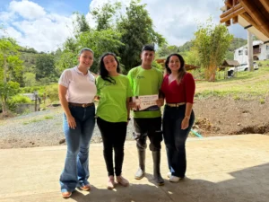Guadua Bamboo SAS Shares Its Award with a $500,000 COP Bonus for Each Team Member