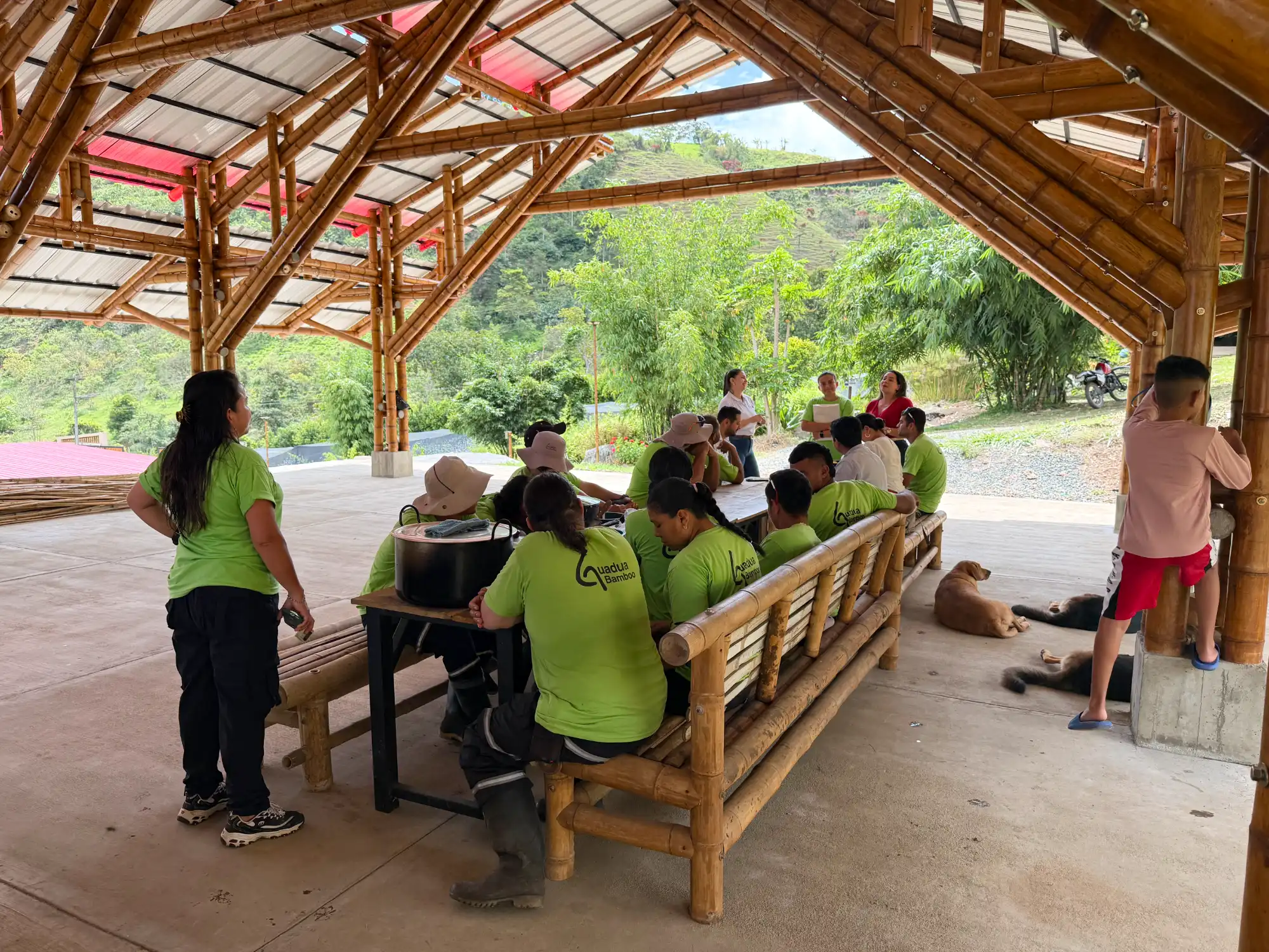 Guadua Bamboo SAS Shares Its Award with a $500,000 COP Bonus for Each Team Member