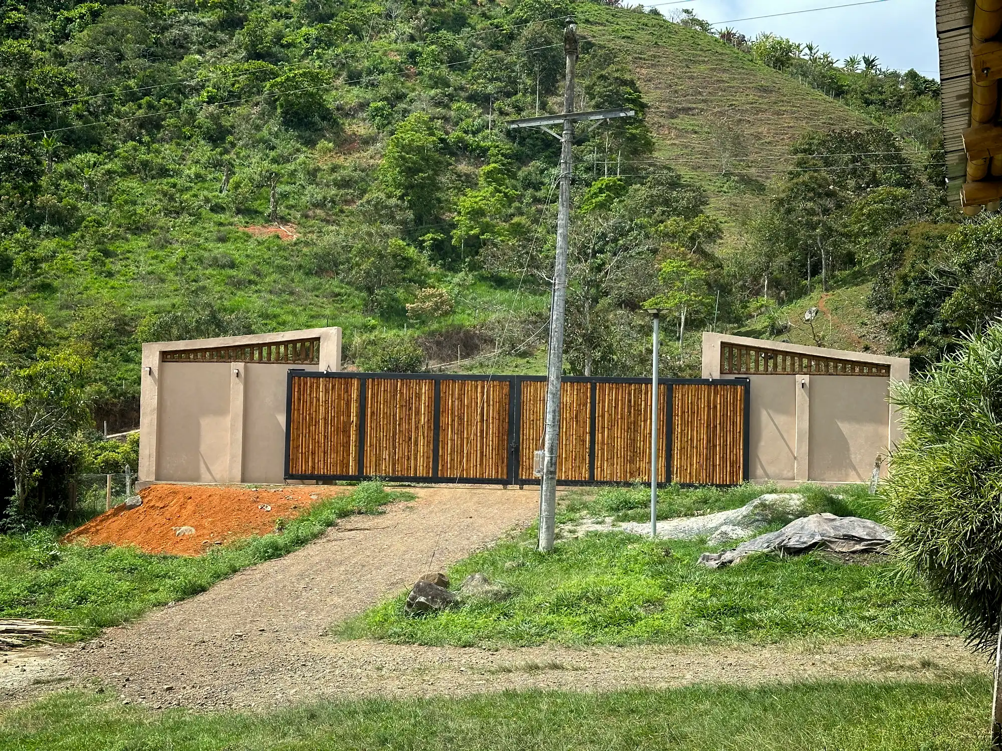 Luxury entrance gate design using premium Guadua Bamboo in Colombia