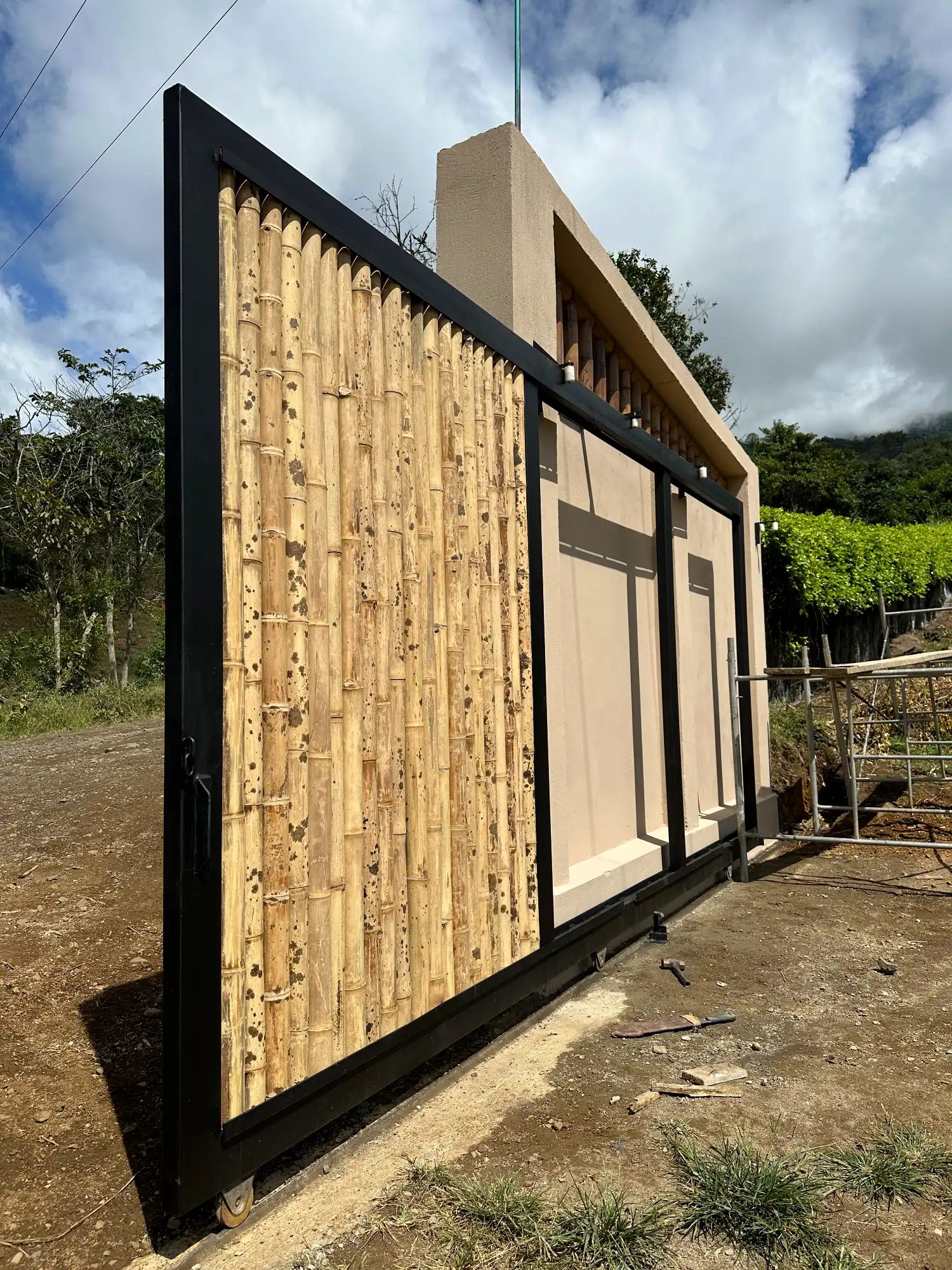 Luxury entrance gate design using premium Guadua Bamboo in Colombia