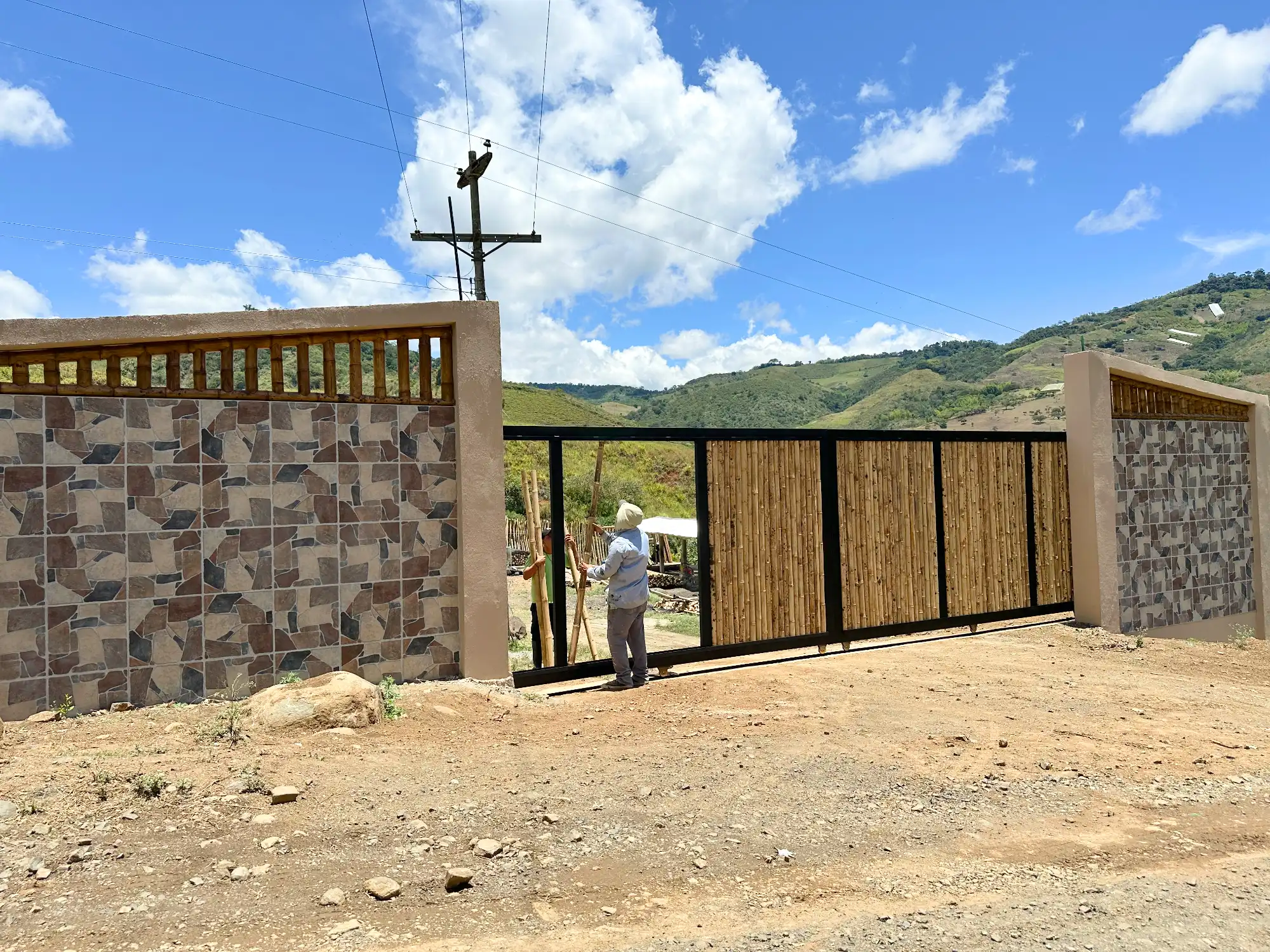 Luxury entrance gate design using premium Guadua Bamboo in Colombia