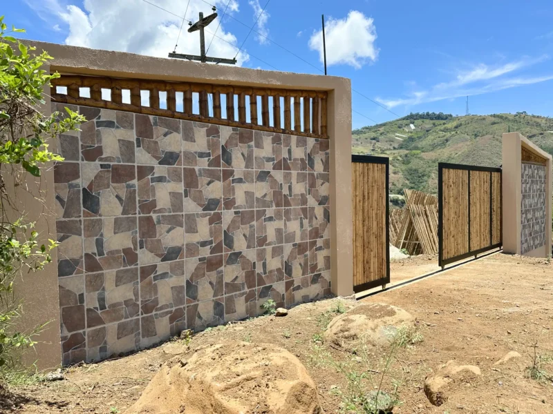 Luxury entrance gate design using premium Guadua Bamboo in Colombia