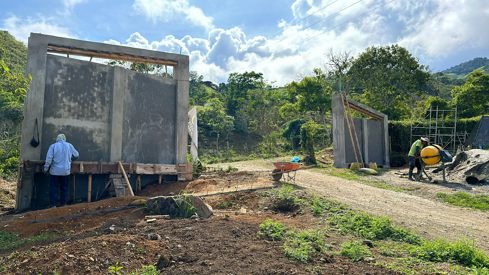 Luxury entrance gate design using premium Guadua Bamboo in Colombia