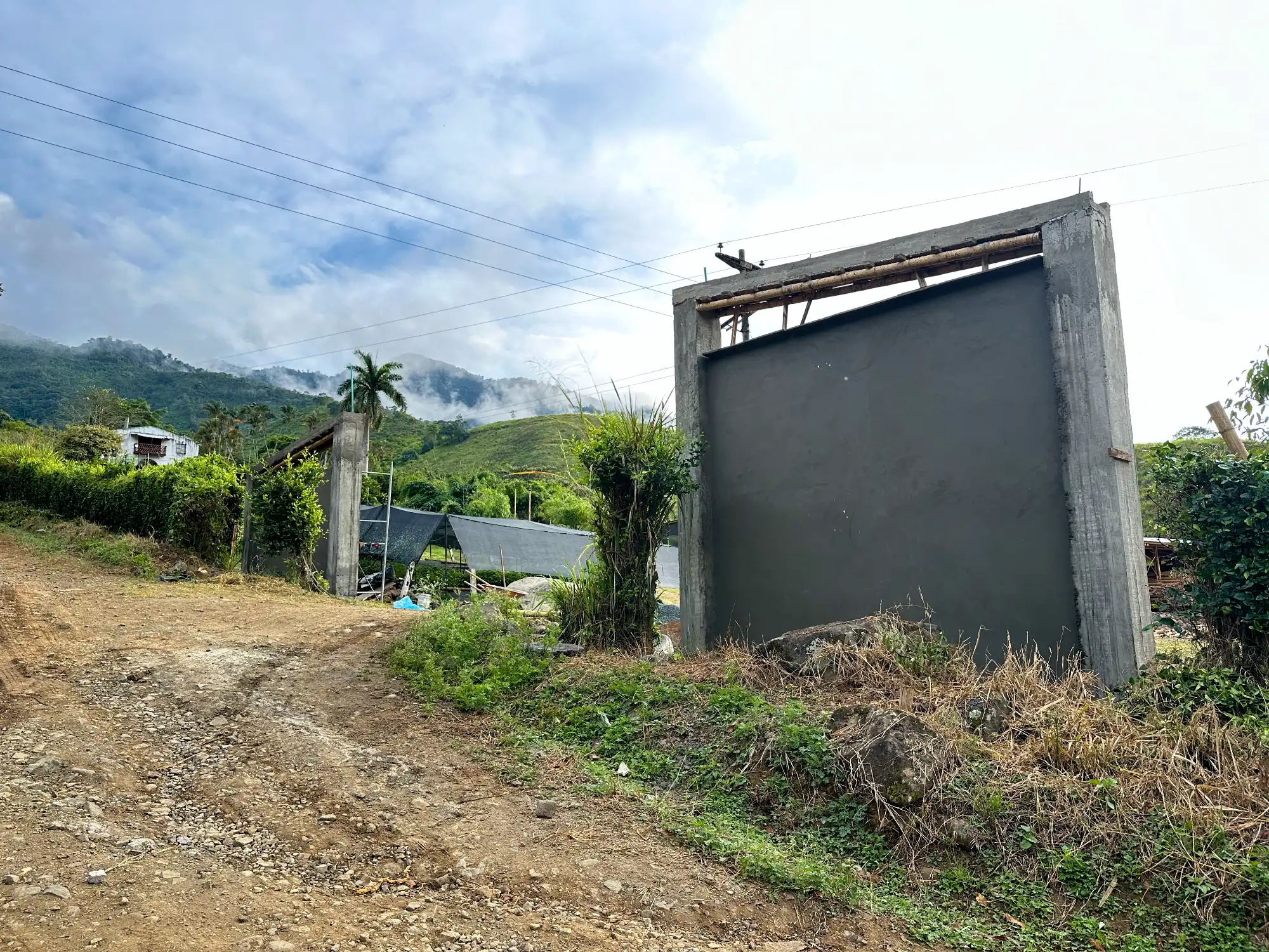 Luxury entrance gate design using premium Guadua Bamboo in Colombia